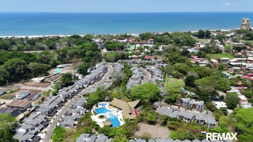 Home for sale in Ciudad del Mar, Jacó: single-level 2-bedroom house in a gated community near the beach – photo 15